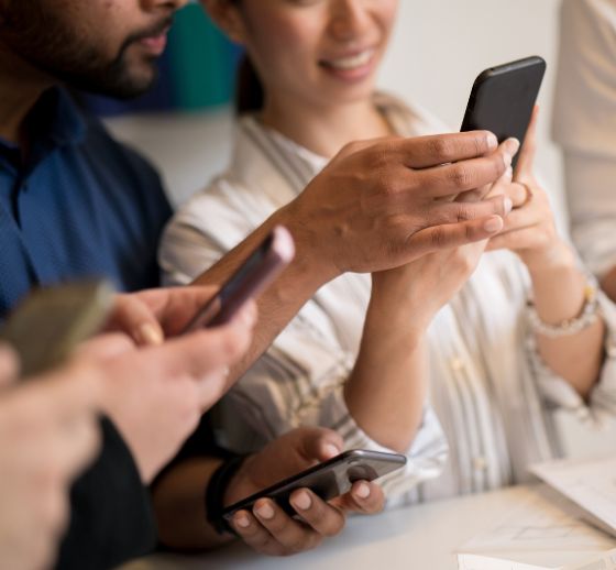 Redes Sociales Autenticas | Omnia Soluciones tendecias 2025 redes sociales